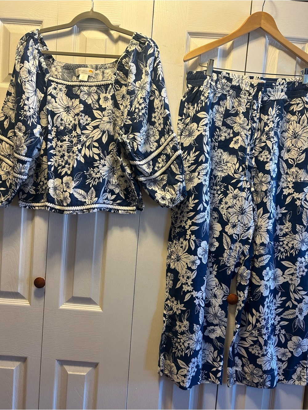 C&C California Navy and White Floral Wide-Leg Pants with Matching Peasant Top
